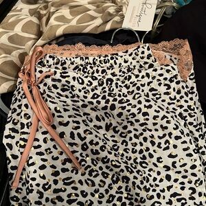 Ladies Victorias Secret Pajama Pants Large Leopard NWT